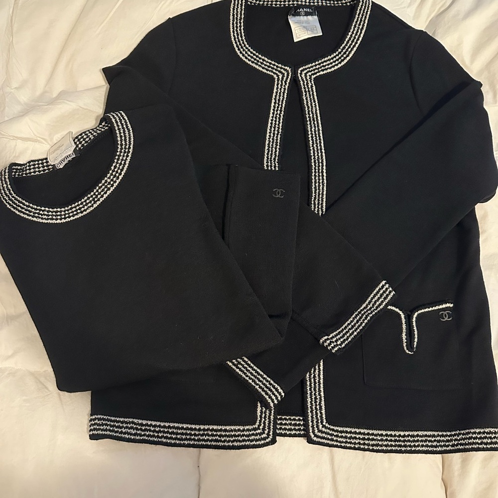 CHANEL Black and White Knit Set (twinset/ ensemble)-wool